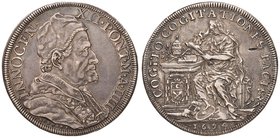 Innocenzo XII (1691-1700) Piastra 1694 A. IIII - Munt. 15 AG (g 32,00) Ex Nomisma 26, lotto 582. Piccola mancanza nel campo del R/ e graffietti nel ca...