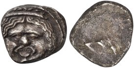 Etruria, Populonia, 20 Units, 3rd century BC
AR (g 7,95; mm 20; h 9)
Gorgoneion; below, X:X, Rv. poplu (?). HNItaly 152; Vecchi XII.52, n. 37.3.
Da...