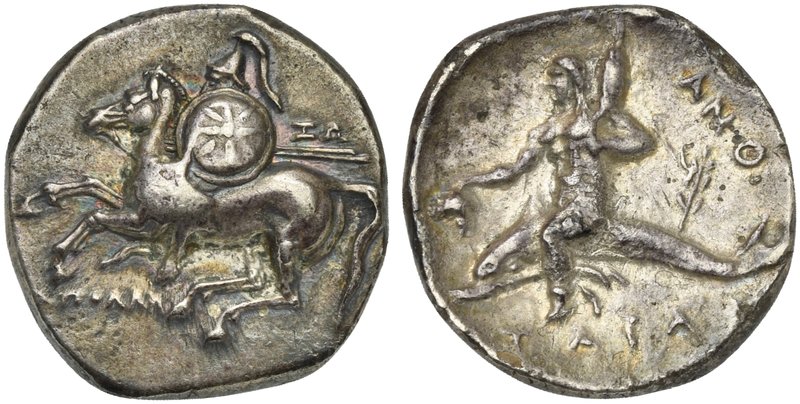 Apulia, Tarentum, Nomos, ca. 280-272 BC
AR (g 6,29; mm 20 ; h 6)
Horseman gall...