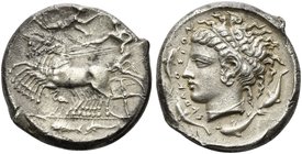 Sicily, Syracuse, Tetradrachm struck under the Second Democracy, unsigned work by Sosion and Eumenos, ca. 413-405 BC
AR (g 17,09; mm 26,5; h 7)
Char...