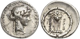 L. Manlius Torquatus, Denarius, Rome, 65 BC
AR (g 3,91; mm 20; h 5)
Head of Sibyl r., wearing ivy wreath; below, SIBYLLA, all within laurel wreath, ...