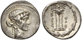 L. Manlius Torquatus, Denarius, Rome, 65 BC
AR (g 3,99; mm 18; h 6)
Head of Sibyl r., wearing ivy wreath; below, SIBYLLA, all within laurel wreath, ...
