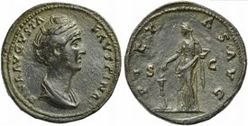 Diva Faustina Maior, Sestertius struck under Antoninus Pius, Rome, after AD 141
AE (g 25,83; mm 34; h 11)
DIVA AVGVSTA - FAVSTINA, draped bust r., h...