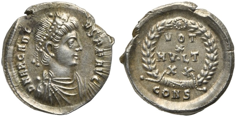Arcadius (383-408), Siliqua, Constantinople, AD 392-395
AR (g 2,09; mm 17; h 12...