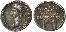 Drusus Maior, Denarius struck under Claudius, Rome, AD 41-45
AR (g 3,62; mm 17; h 7)
The Arch of Drusus (?): triumphal arch surmounted by equestrian...