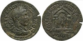 Philip I, Bronze, Ionia: Metropolis, AD 244-249
AE (g 17,22; mm 37; h 6)
Tetrastyle temple of Ares. Price-Trell, cf. 370.
Rare, green patina, good ...