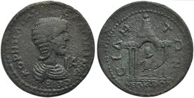 Salonina, Bronze struck under Gallienus, Pamphylia: Side, AD 253-268
AE (g 18,77; mm 31; h 7)
Distyle temple of Tyche. SNG BN 933 var; Price-Trell, ...