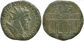 Postumus, Double Sestertius, Lugdunum or Cologne, AD 261
AE (g 16,58; mm 30; h 6)
Triumphal arch inscribed FELICITAS and surmounted by trophy betwee...