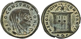 Divus Constantius I, Follis struck under Constantine I, Aquileia, AD 307-310
AE (g 6,55; mm 25; h 6)
Monumental altar, with doors closed and surmoun...