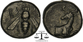 IONIA. Ephesos. Ae (Circa 390-380 BC). Obv: E - Φ. Bee. Rev: Forepart of stag right, head left. SNG Copenhagen 244. 1,84 g. 11mm.