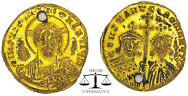 Constantinople Foureé Solidus . CONSTANTINE VII, Porphyrogenitus, with ROMANUS II. 913-959 AD. Nimbate (three pellets in arms of cross) facing bust of...