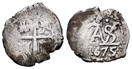 Carlos II (1665-1700). 1/2 real. 1675. Potosí. (Cal-827). Ag. 1,56 g. Fecha completa de cuatro dígitos. Escasa. BC+/MBC-. Est...220,00.