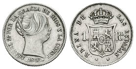 Isabel II (1833-1868). 1 real. 1852. Madrid. (Cal-418). Ag. 1,34 g. Pequeña raya en anverso. MBC+. Est...20,00.