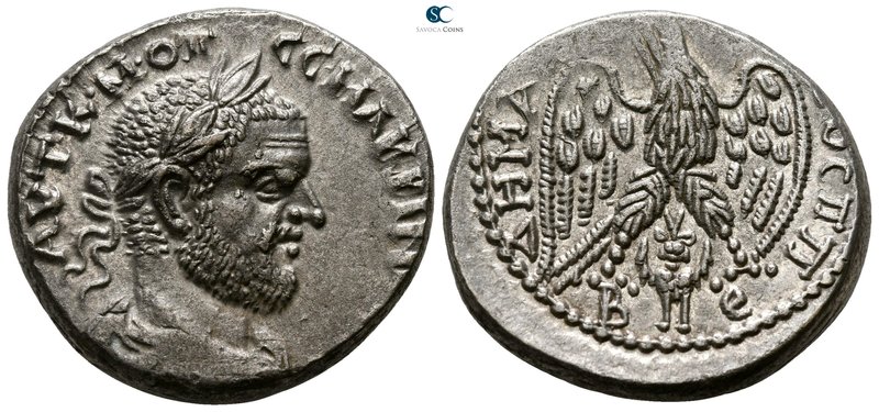 Cyrrhestica. Beroea. Macrinus AD 217-218. 
Tetradrachm AR

25mm., 12,40g.

...