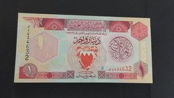 Bahrain, 1 Dinar, 1998, UNC, p19b
serial number: 534632, Ancient Dilmun Seal
Estimate: $ 10-20