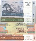 Madagascar, 5 Pieces UNC Banknotes
100 Ariary, 2004/ 200 Ariary, 2004/200 Ariary, 2017/ 500 Ariary, 2014/ 500 Ariary, 2017 
Estimate: $ 10-20