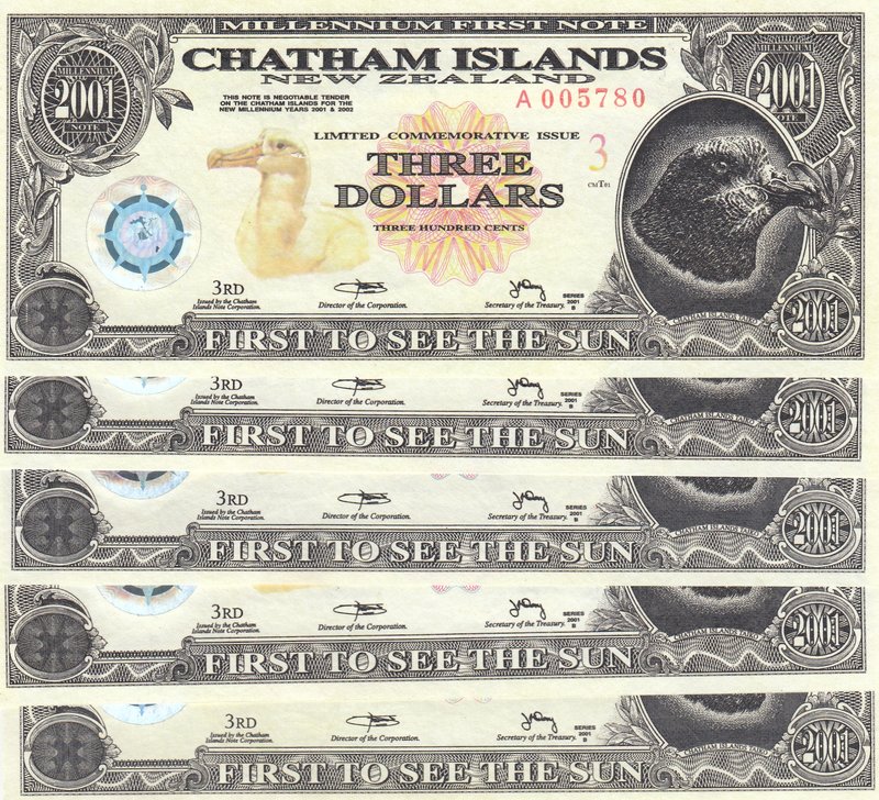 New Zealand (Chatham Islands), 5 Pieces UNC Banknotes
3 Dollars, 2001/ 5 Dollar...