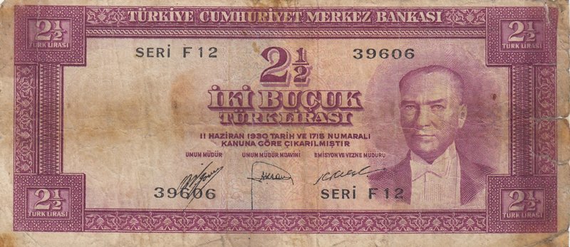 Turkey, 2 1/2 Lira, 1952, POOR, p150, 5/1. Emission
serial number: F12 39606, a...