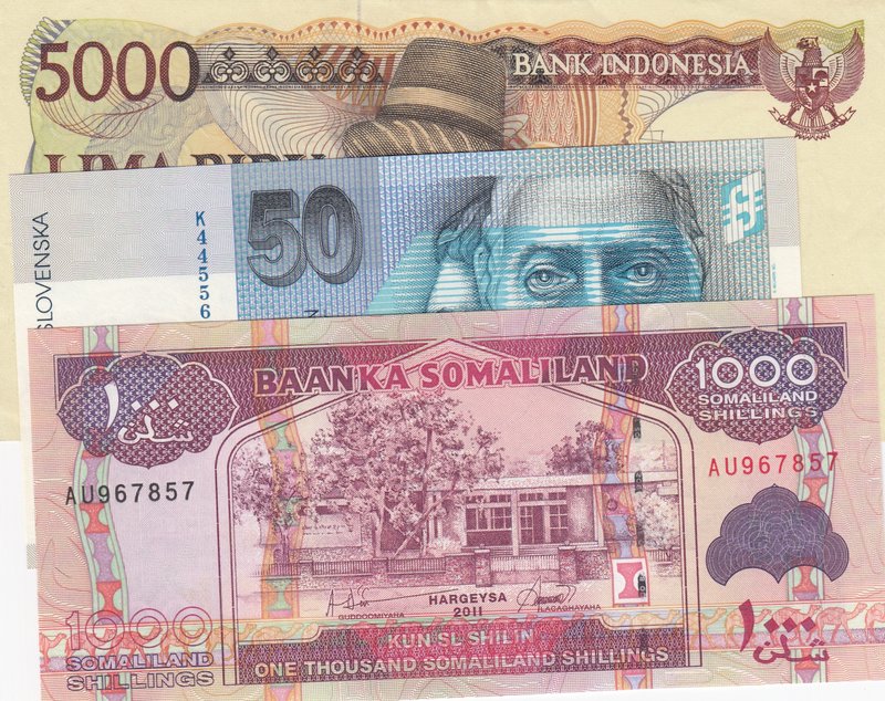 Mix Lot, 3 Pieces UNC Banknotes
Indonesia 5000 Rupiah/ Slovenska 50 Korun/ Soma...