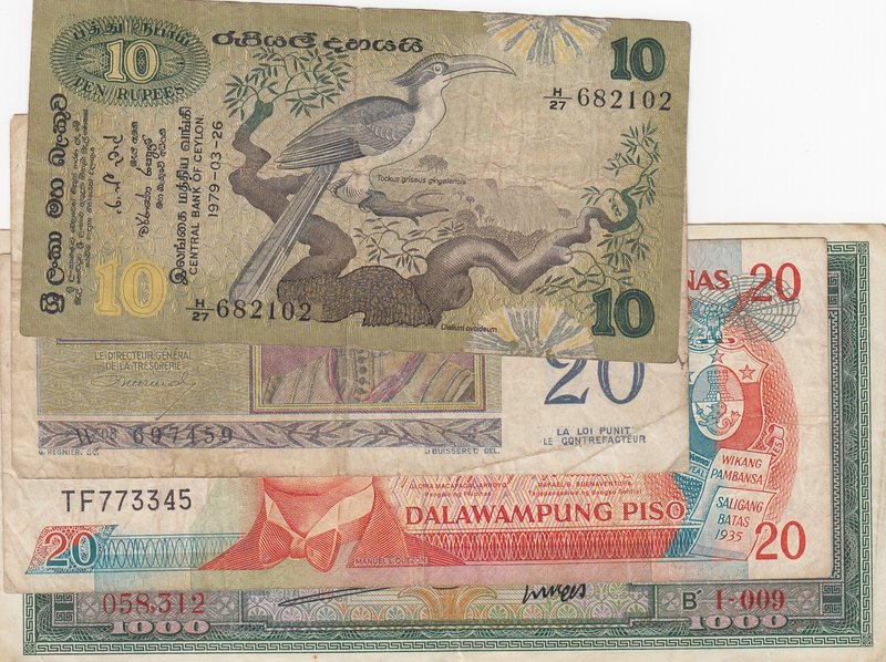 Mix Lot, 4 Pieces Banknotes
Philipines 20 Pisos/ Sri Lanka 10 Rupees/ Greece 10...
