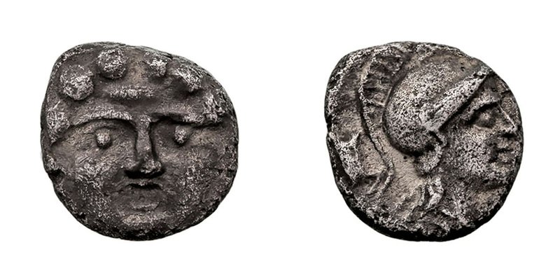 Pisidia. Óbolo. AR. Selge. (350-300 a.C.). A/Cabeza de Gorgona de frente. R/Aten...