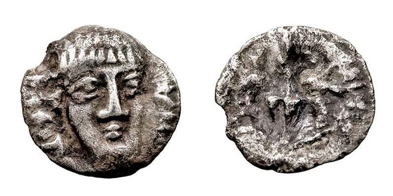 Campania. Óbolo. AR. (310 a.C.). Fistelia. A/Cabeza masculina de frente, a los l...