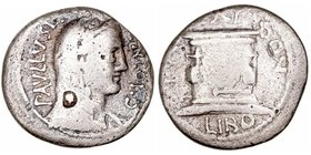 Aemilia. Denario. AR. Roma. (71 a.C.). A/Cabeza velada de Concordia a der., alrededor PAVLLVS (LEPIDVS) CONCORD. R/Pozo escriboniano, encima en leyend...