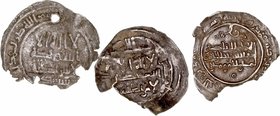 Califato de Córdoba. Dírhem. AR. Lote de 3 monedas. Abd al Rahman III y Hixem II (2). Faltas en orla y agujerito. RC-.