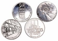 Israel. AR. Lote de 4 monedas. 10 Lirot 1967, 1971 (2) y 25 Lirot 1975. EBC.