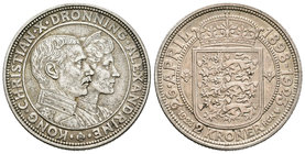 Dinamarca. Christian X. 2 coronas. 1923. (Km-821). Ag. 15,00 g. Bodas de plata reales. EBC/EBC+. Est...30,00.