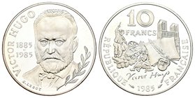 Francia. 10 francos. 1985. París. (Km-956a). (Gad-819 P). Ag. 1198,00 g. Centenario de la muerte de Victor Hugo. Con su certificado original. Est...20...