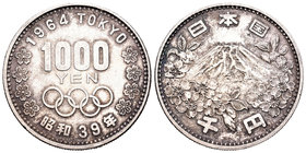 Japón. Hirohito. 1000 yen. 1964. (Km-Y80). Ag. 19,97 g. Juegos Olímpicos de Tokyo. Raya en anverso. EBC+. Est...35,00.