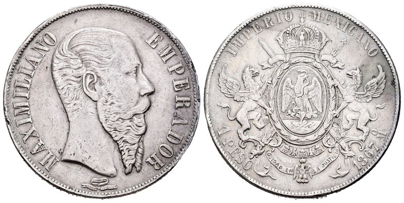 México. Maximiliano. 1 peso. 1867. México. (Km-388.1). Ag. 26,78 g. Golpecitos e...