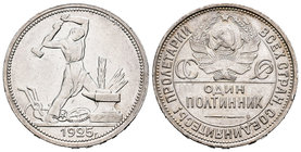 Rusia. 50 kopecks. 1925. San Petesburgo. (Km-Y89.2). Ag. 9,99 g. EBC/EBC+. Est...35,00.