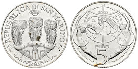 San Marino. 5 euros. 2007. (Km-473). Ag. 18,04 g. SC-. Est...30,00.