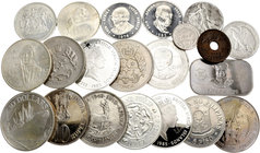 Lote de 21 monedas mundiales, ninguna europea, México, Islas Vírgenes (2), Filipinas (2), India (2), Estados Unidos (2), Sudáfrica (5), Africa Orienta...