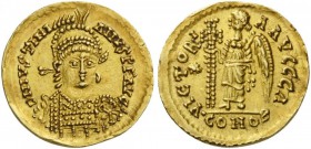 BYZANTINE AND EARLY MEDIEVAL COINS 
 OSTROGOTHS. Period of Athalaric, Theodahad and Witigis, 526-540. Solidus (Gold, 20mm, 4.37 g 6), Ravenna, c. 530...