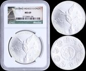 MEXICO: 1 Onza (2013 MO) in silver (0,999) commemorating Libertad. Obv: Obv: Winged Victory. Rev: National arms, eagle within center of past and prese...