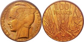France
Winged Head 100 Francs Gold
Year: 1935
Condition: UNC
Grade (Slab): PCGS MS64
Diameter: 21.20mm
Weight: 6.55g
Purity: .900