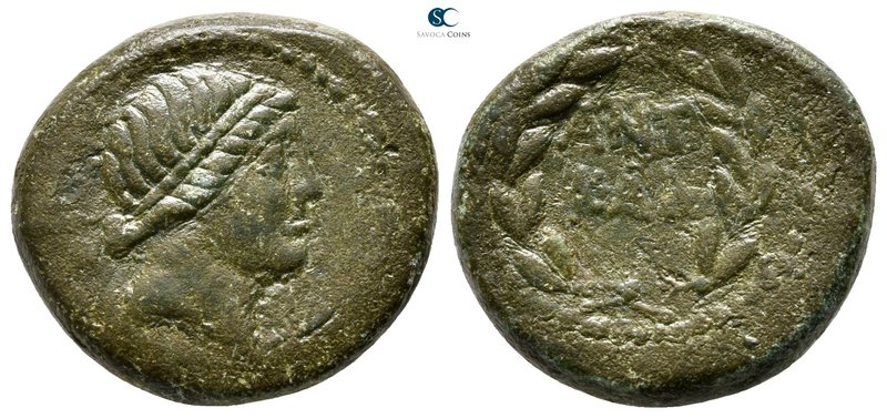 Macedon. Thessalonica. Mark Antony and Octavian 37 BC. 
Bronze Æ

24 mm., 8,9...