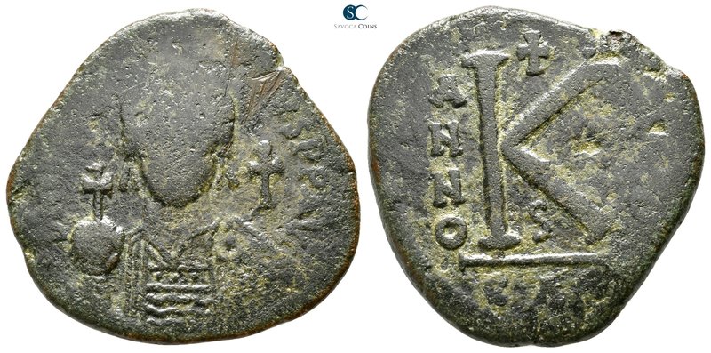Justinian I AD 527-565. Carthago
Half follis Æ

31 mm., 11,68 g.



nearl...