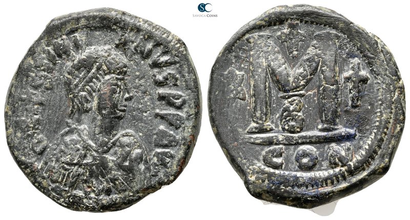 Justinian I AD 527-565. Constantinople
Follis Æ

31 mm., 17,88 g.



very...