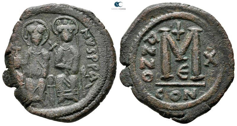 Justin II and Sophia AD 565-578. Constantinople
Follis Æ

32 mm., 12,16 g.
...