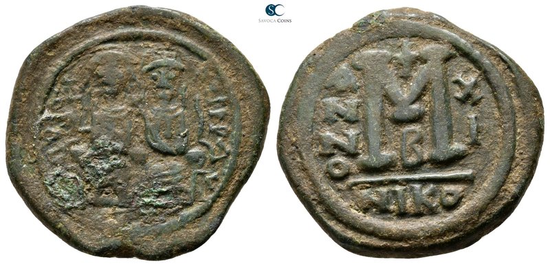 Justin II and Sophia AD 565-578. Nikomedia
Follis Æ

31 mm., 13,71 g.



...