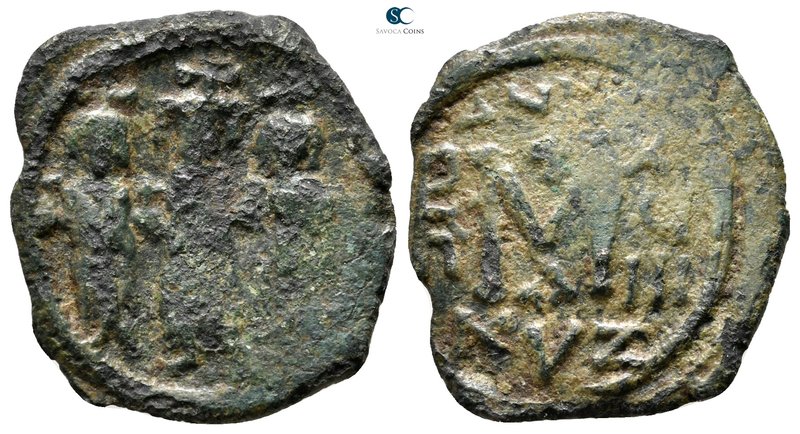 Heraclius & H.Constantine & Martina AD 610-641. Cyzicus
Follis Æ

28 mm., 5,1...