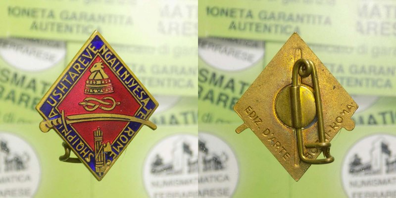 Epoca Fascista - Distintivo per la campagna in Albania - Con smalti 4,1