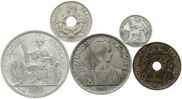 Französisch Indochina
5 Münzen: Centime 1901, 5 Centimes 1938, 10 Centimes 1923, Piaster 1907 und 1947. sehr schön bis prägefrisch