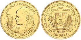 Dominikanische Republik
250 Pesos 1979. Auf den Papstbesuch. 31.1 g. 900/1000. Auflage nur 1000 Ex. BU, in Kapsel