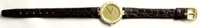 Armbanduhren
Damenarmbanduhr GENEVE Q, Gelbgold 585, mit Lederarmband. Lunette besetzt mit 36 kl. Brillanten. Länge 20 cm, Lunette 24 mm. Werk läuft ...
