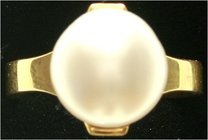 Fingerringe
Damenring Gelbgold 585 "FINNLAND" mit großer Perle (11 mm). Ringgröße 18. 5,41 g.